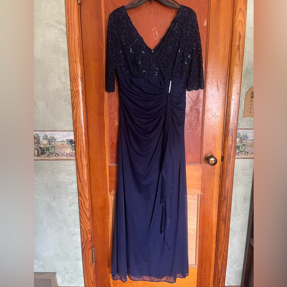 Floor Length Dark Blue Formal Dress size 14